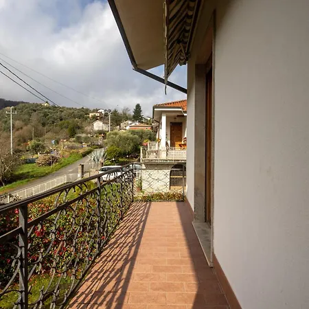Appartamento Pina First Floor 6 Guests Near Cinque Terre In Nature Balcony Valley View Shared Pool Hiking Trails *