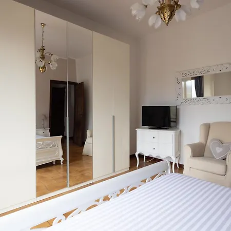 Pina First Floor 6 Guests Near Cinque Terre In Nature Balcony Valley View Shared Pool Hiking Trails
