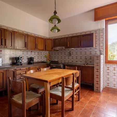 Apartment Pina First Floor 6 Guests Near Cinque Terre In Nature Balcony Valley View Shared Pool Hiking Trails Camedone