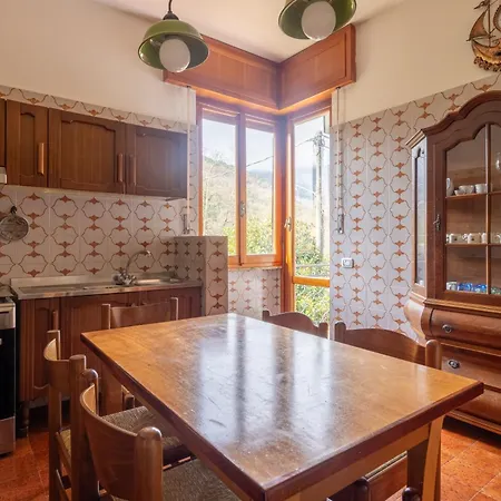 Appartement Pina First Floor 6 Guests Near Cinque Terre In Nature Balcony Valley View Shared Pool Hiking Trails Camedone