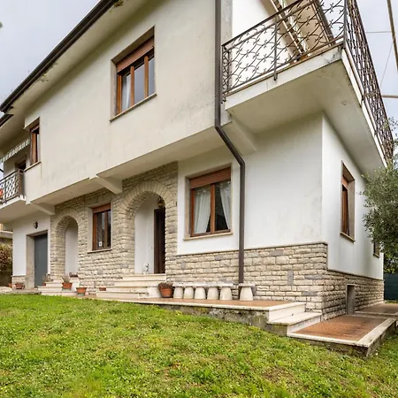 Pina First Floor 6 Guests Near Cinque Terre In Nature Balcony Valley View Shared Pool Hiking Trails Appartement