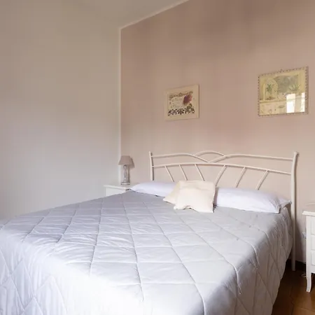 Pina First Floor 6 Guests Near Cinque Terre In Nature Balcony Valley View Shared Pool Hiking Trails