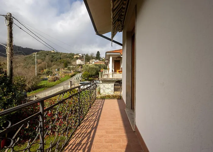 Apartment 6 Guests Near Cinque Terre In Nature Balcony Valley View Shared Pool Hiking Trails *