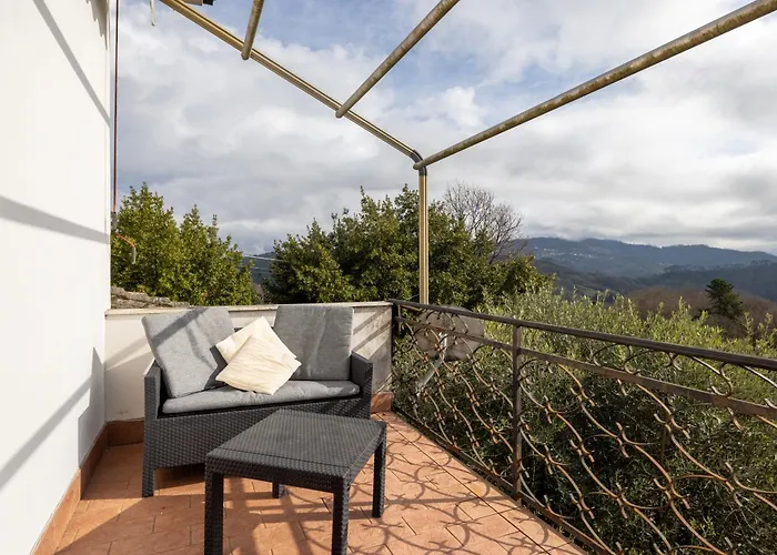 Apartment 6 Guests Near Cinque Terre In Nature Balcony Valley View Shared Pool Hiking Trails Camedone